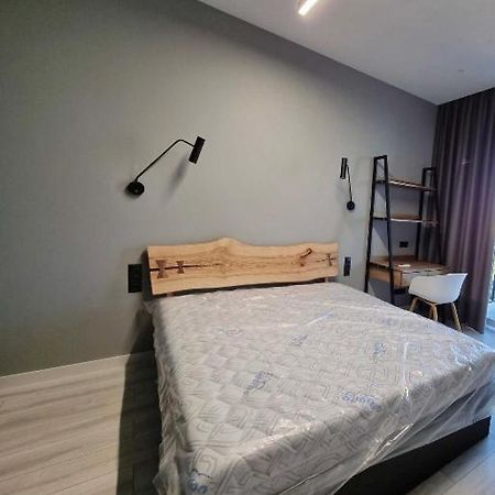 Intercontinental Paris Le Grand By Ihg Hotel Exterior photo A bedroom with a bed and a desk