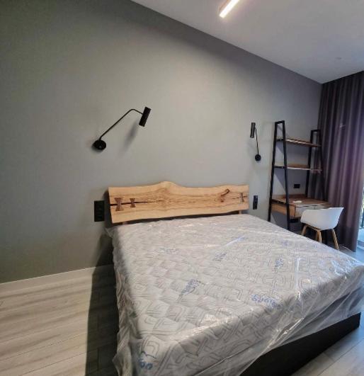 Intercontinental Paris Le Grand By Ihg Hotel Exterior photo A bedroom with a bed and a desk