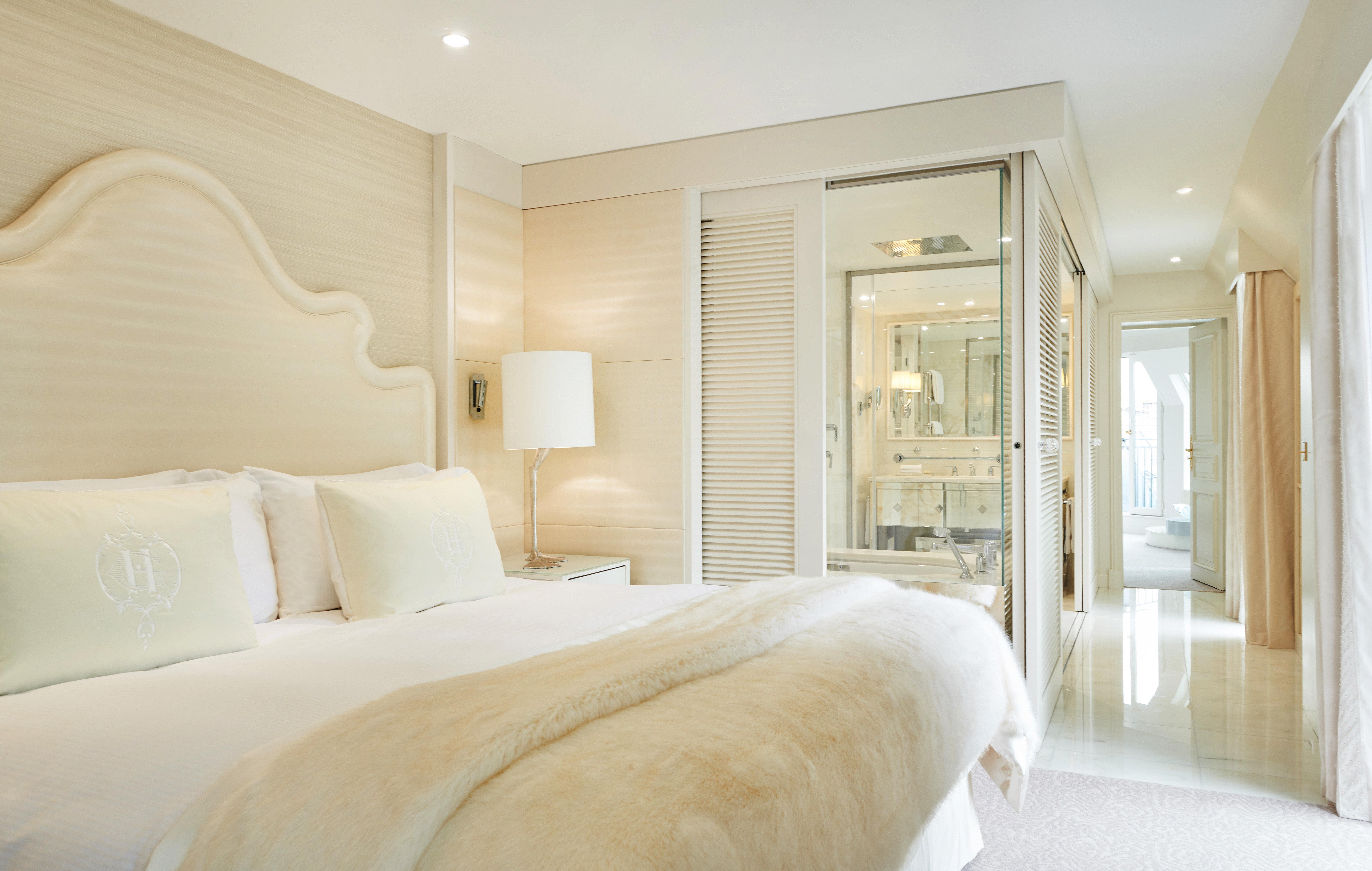 Intercontinental Paris Le Grand By Ihg Hotel Exterior photo A bedroom at The Dorchester