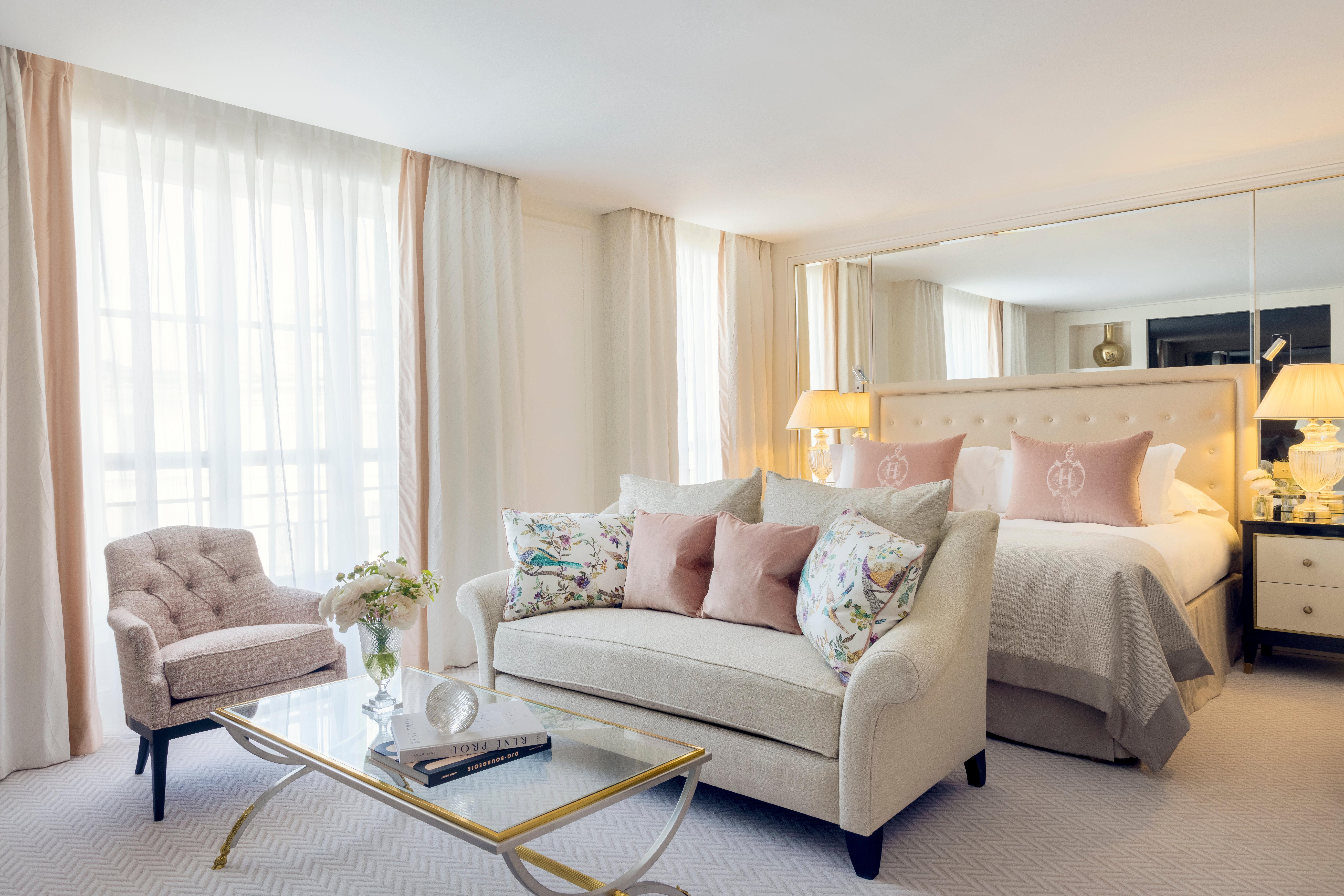 Intercontinental Paris Le Grand By Ihg Hotel Exterior photo A suite at the hotel