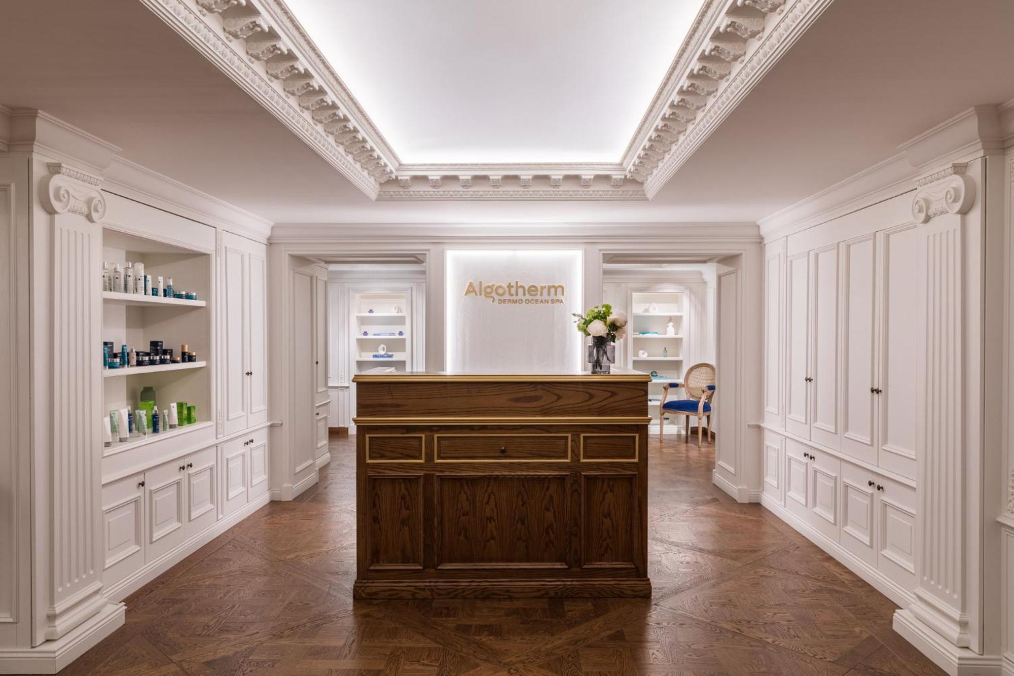 Intercontinental Paris Le Grand By Ihg Hotel Exterior photo The Apothecary at The Dorchester